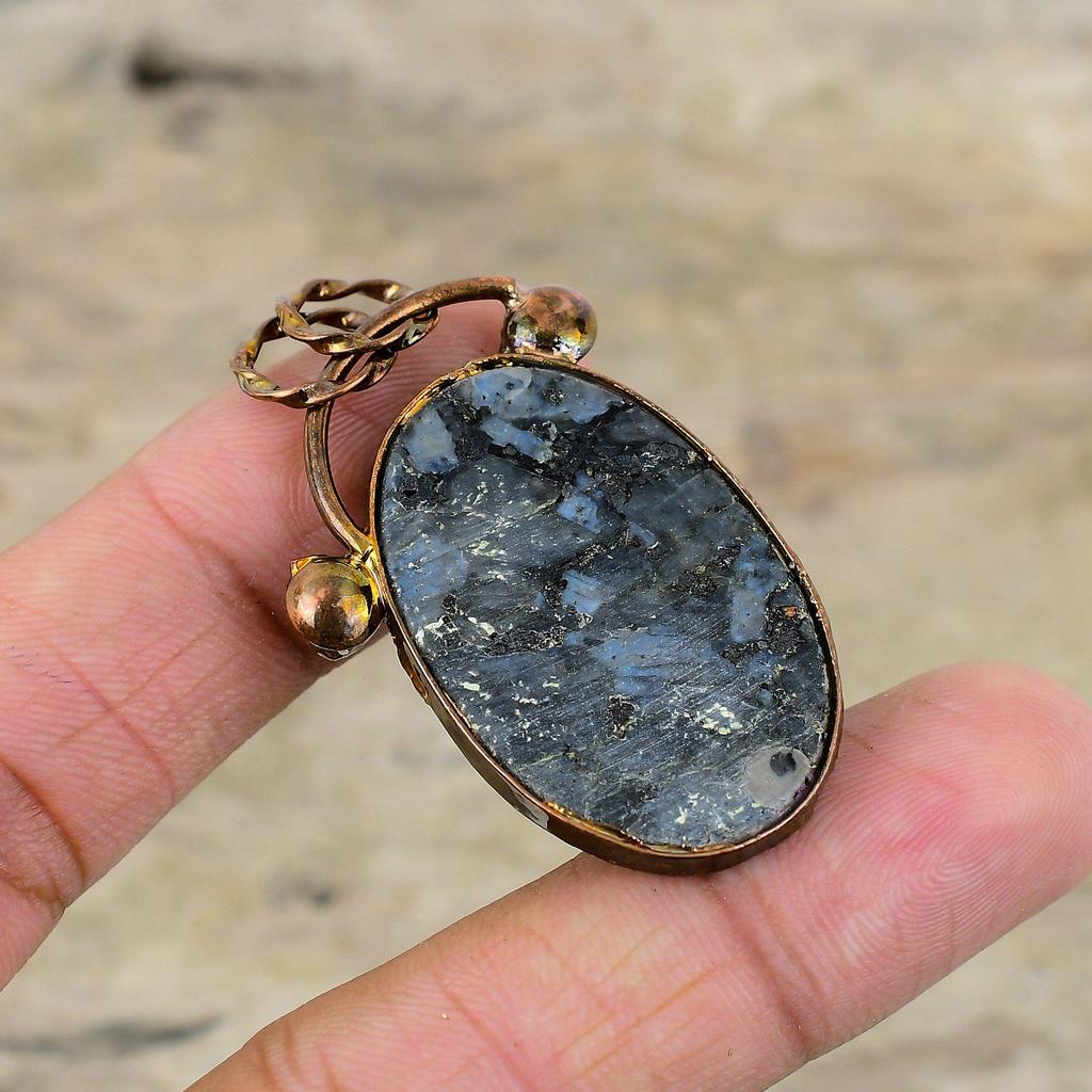 Ларвикитовый кулон, медный кулон, изготовленный гальваническим способом, кулон с аквамарином ручной работы, грубый кулон, гальваническое ювелирное изделие, подарок для мамы, кулон с настоящим драгоценным камнем