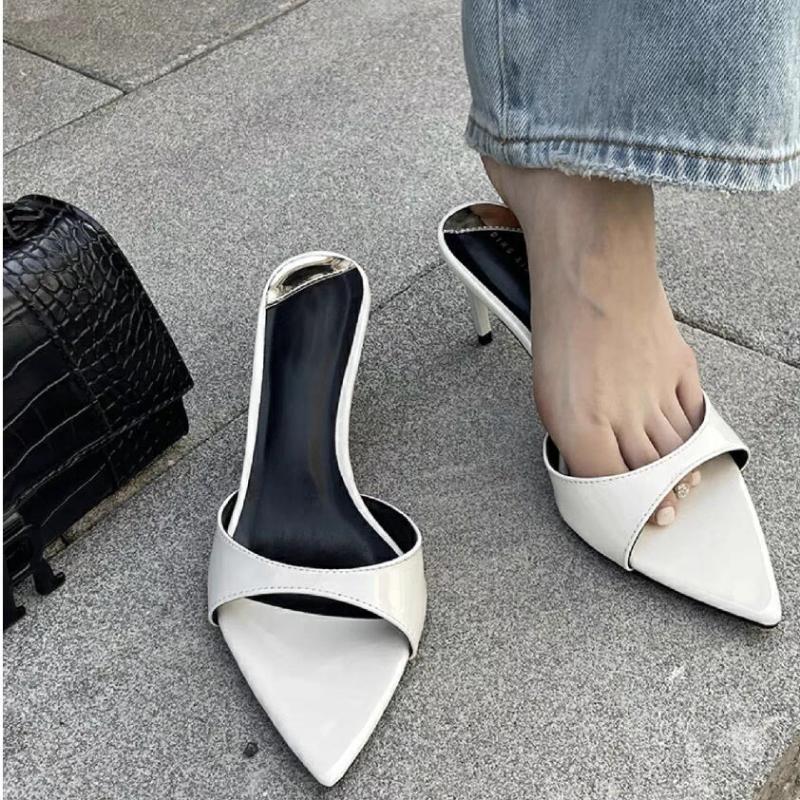 Мода 2025 Лето Новый Стиль Острый Носок Высокие Каблуки Женские Сандалии из Лакированной Кожи Один Ремешок Тонкие Танкетки Черные Универсальный Простой Дизайн