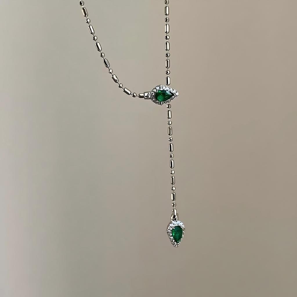 Серебряная цепочка с кулоном в форме змеи Y-Drop, инкрустированным блестящими зелеными стразами, элегантное регулируемое украшение для вечернего случая