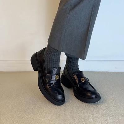 Версия из овчины~ Универсальные туфли-лодочки в стиле ретро с камелией, женские, на толстой подошве, удобные для ходьбы, маленькие кожаные туфли