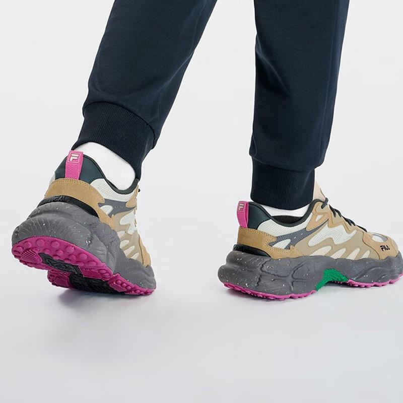 Fila Серия Fern Туфли из травы папоротника Ткань Спилок коровьей кожи Синтетическая кожа Низкий верх Кроссовки для папы Мужские кроссовки Устрично-серый F12M331101FOI