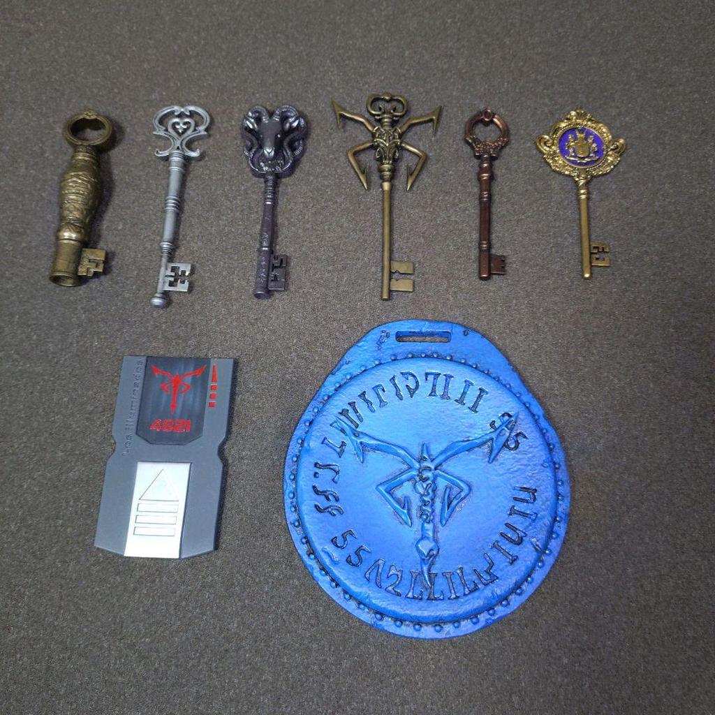 [USED] Resident Evil 4 Key Resident Evil Figure