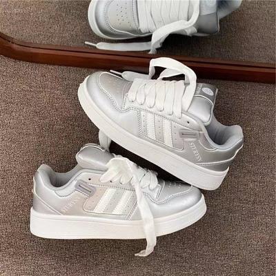 2024 новый нишевый студенческий дизайн, ретро классический тренд, кеды на платформе, корейская версия, ins, уличная съемка, повседневная универсальная обувь