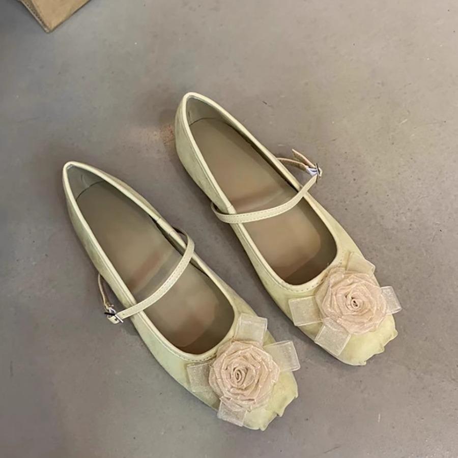 New Chinese Flower Gentle Wind Shallow Mouth Single Shoes Women's 2025 New Square Head French One-word Buckle Flat Mary Jane Shoes