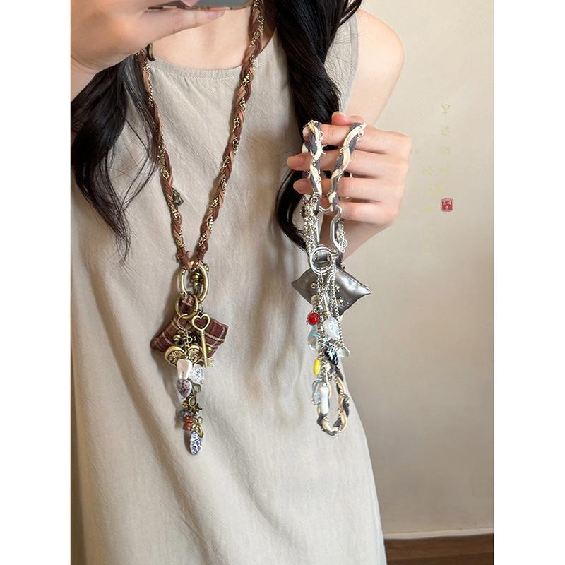 Punk-style braided rope necklace, long and elegant, with a unique and stylish design, perfect for taking photos and as a decorative chain to wear