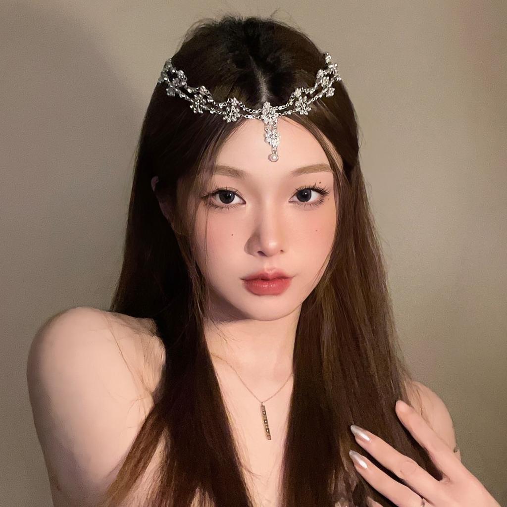 Rhinestone Zircon Forehead, Eyebrow Pendant, Head Chain, Hair Accessories, Headband Mori Fairy Beauty High-End Accessories, Bridal Wedding Headgear.