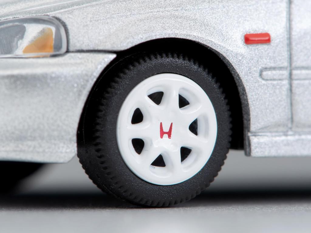 Tomica Limited Vintage Neo Honda Civic Type R Silver 99 Year Finished Product 1/64 LV-N165d