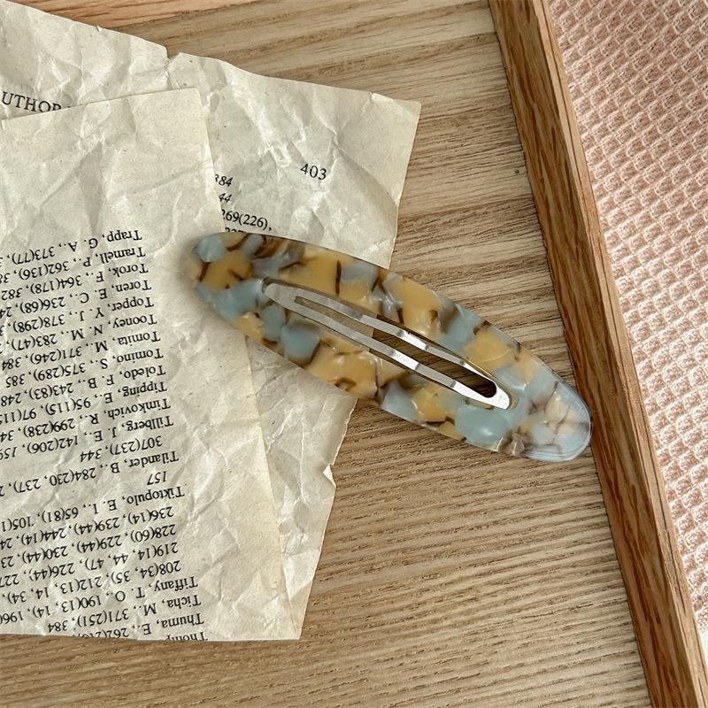 Hollow Oval BB Hairpin: Gold-Label Acetate Clip for Bangs