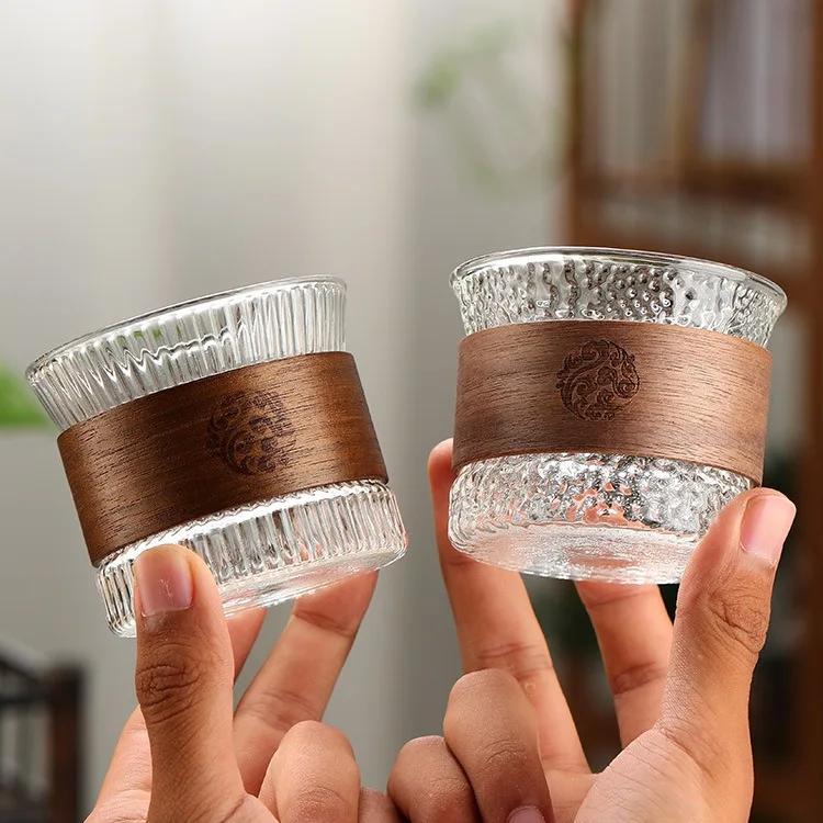 150ml Japanese Style Glass Coffee Mug Walnut Wood Cup Sleeve Glass Cup Hammer Pattern Glass Tea Cup Coffeeware Cute Tea Mugs
