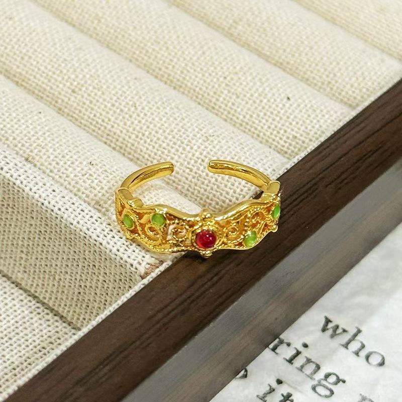 Classical Hollow Flower Vine Pigeon Open Ring Medieval Vintage Temperament Color Treasure Personality Ring