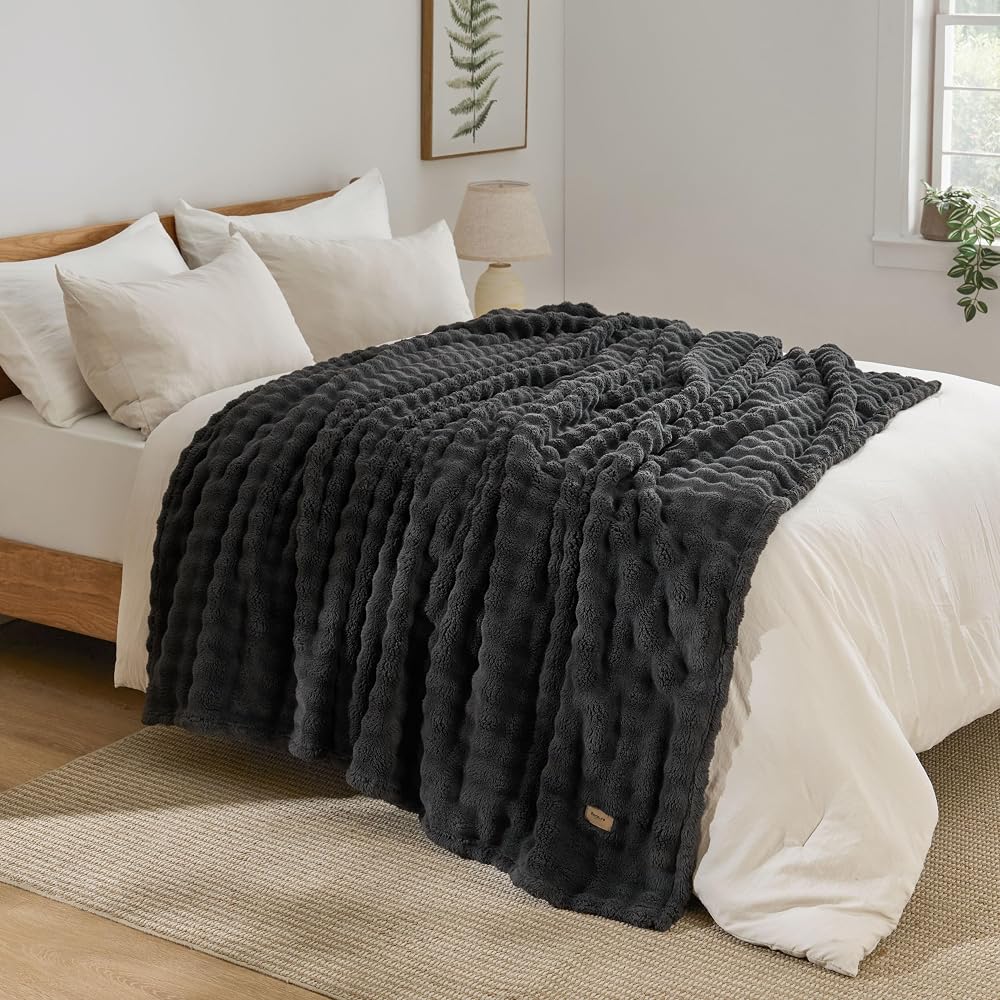 Bedsure Blanket, Double Size, Soft and Fluffy, Stylish, All-Season, 180x200cm, Dark Gray
