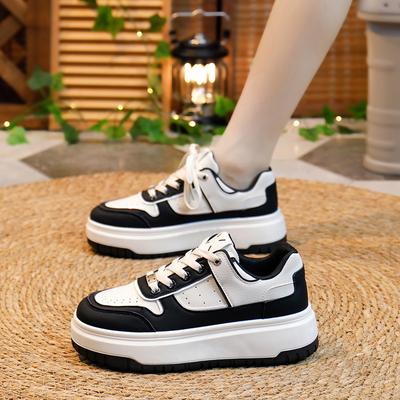 Белые туфли для студентов, женские модные летние новые туфли на платформе, увеличивающие рост, дышащие повседневные туфли