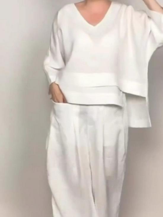 Комплект в европейско-американском стиле 2025 года: однотонный топ с круглым вырезом и брюки прямого кроя со средней посадкой