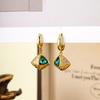 Высококлассные золотые серьги с инкрустированными ромбовидными изумрудами - Женский европейский и американский ретро-стиль