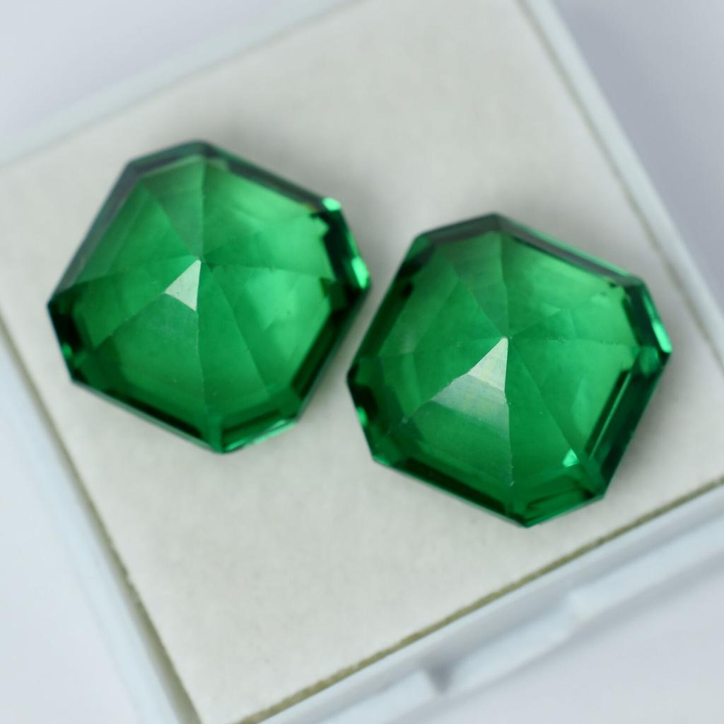 NATURAL Tsavorite Garnet Green SQUARE Cut 18.46 Ct   Loose Gemstone Pair