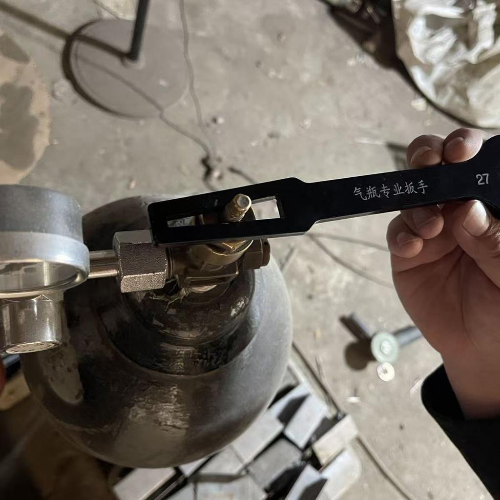 Удобный захват Многофункциональный цилиндрический ключ для газовых баллонов 45# сталь Инструмент для клапанов с эргономичной рукояткой Легкий для переноски
