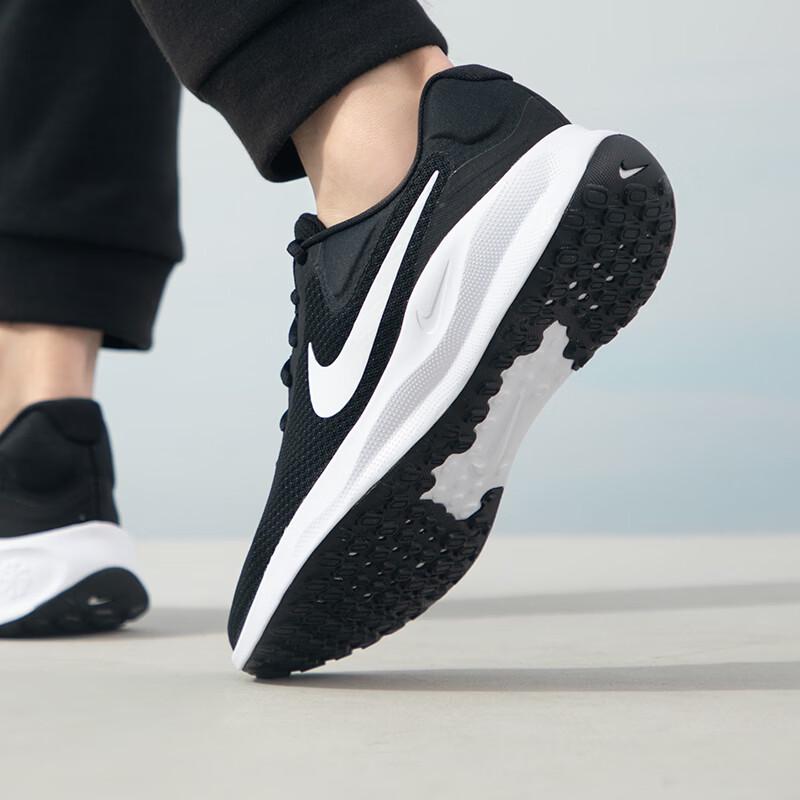 Nike Мужская сезонная беговая обувь FB2207-001