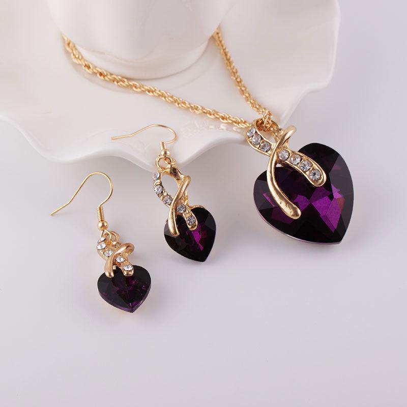 Комплект из колье и серег для невесты в европейско-американском стиле с кристаллами и цирконами в форме сердца