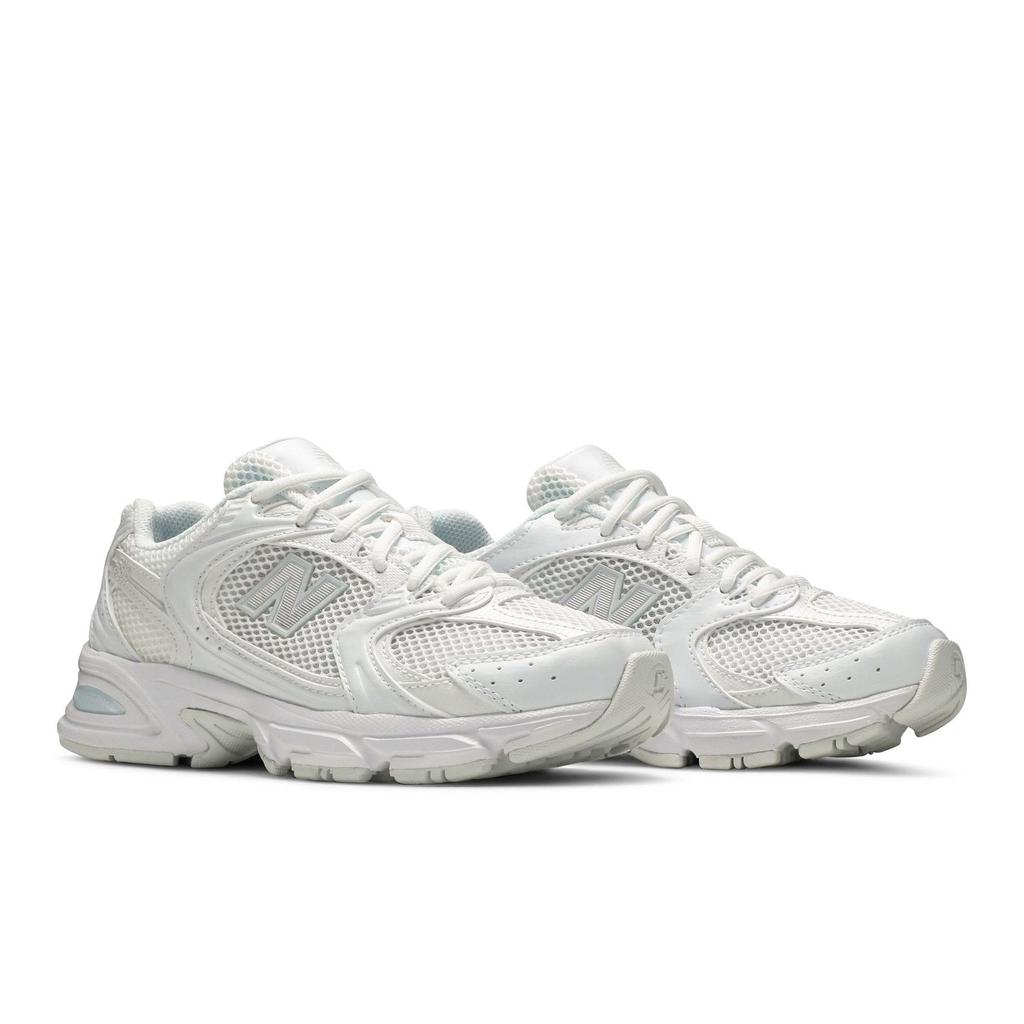 New Balance 530 'Белый Серебристый Металлик' (унисекс) Белые / Серебристые Металлик Беговые Кроссовки MR530FW1