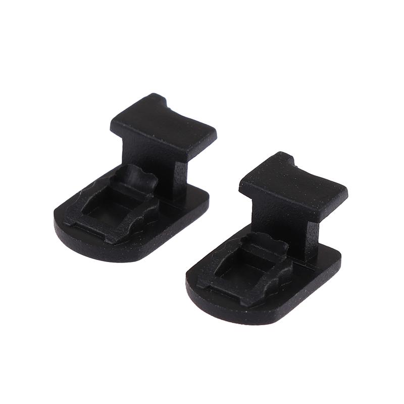 Черная резиновая крышка батарейного отсека