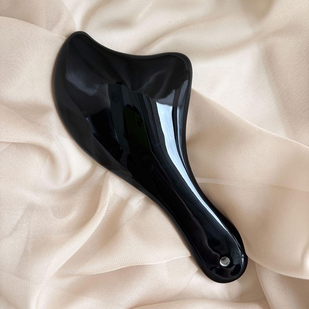 Hot Korean Massage Black&White Color Spoon Shaped Ceramic Massager Guasha Facial Massager for Handheld