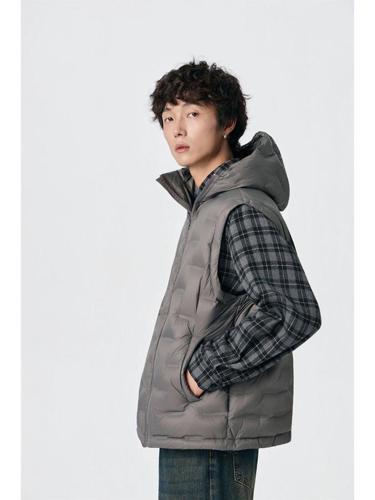 Мужской зимний жилет с капюшоном из 90% белого утиного пуха - Европейский и американский стиль, Большой размер, Свободный крой, Рельефная накидка на плечи.