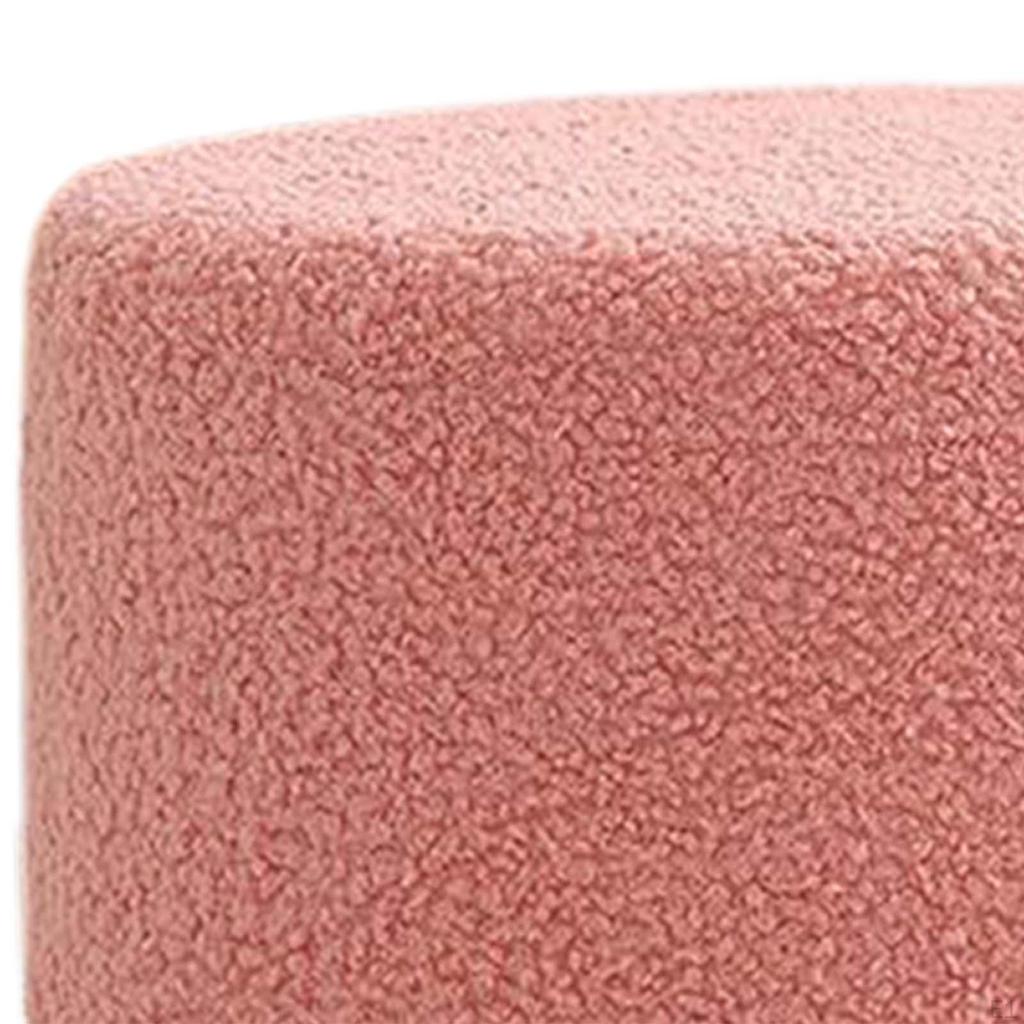 Компактная подставка для ног для переобувания и отдыха.