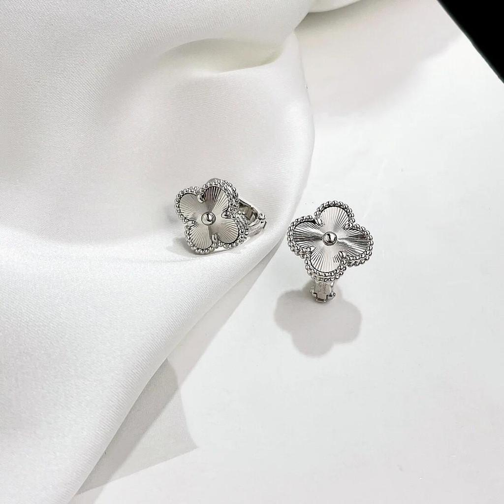 2024 Christmas Edition s925 Silver Four-Leaf Clover Necklace in Rose & White Gold for Women