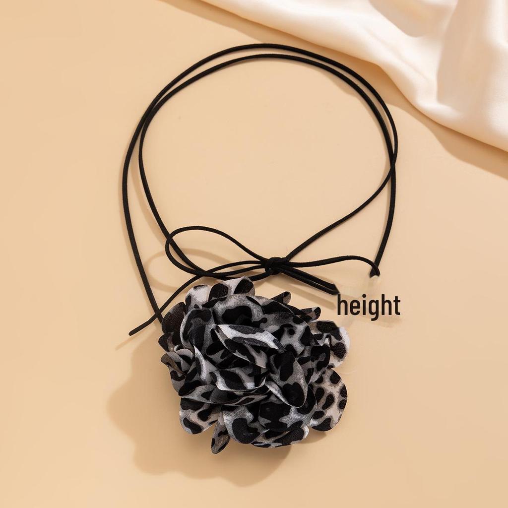 Леопардовый цветочный узел-чокер: Стильное кожаное ожерелье Cross-Border