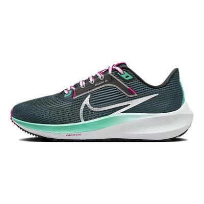 Кроссовки женские Air Zoom Pegasus 40 Deep Jungle зеленые металлик-серебристый черный DV3854-301