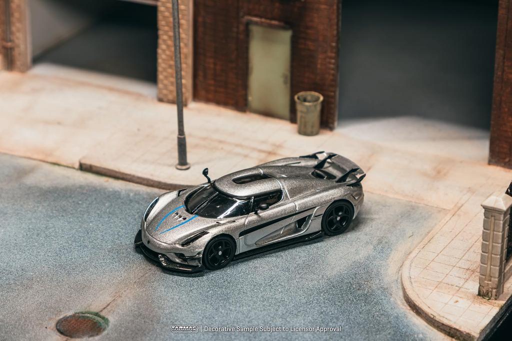 Speedmaster Japan TARMACWORKS Koenigsegg Regera Серебристые акценты Готовая модель 1/64 Металлик/Синий T64G-TL017-SL