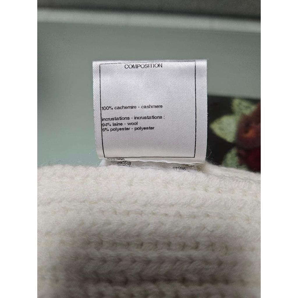 Used Non-negotiable Chanel Camellia motif cashmere stole, unused item