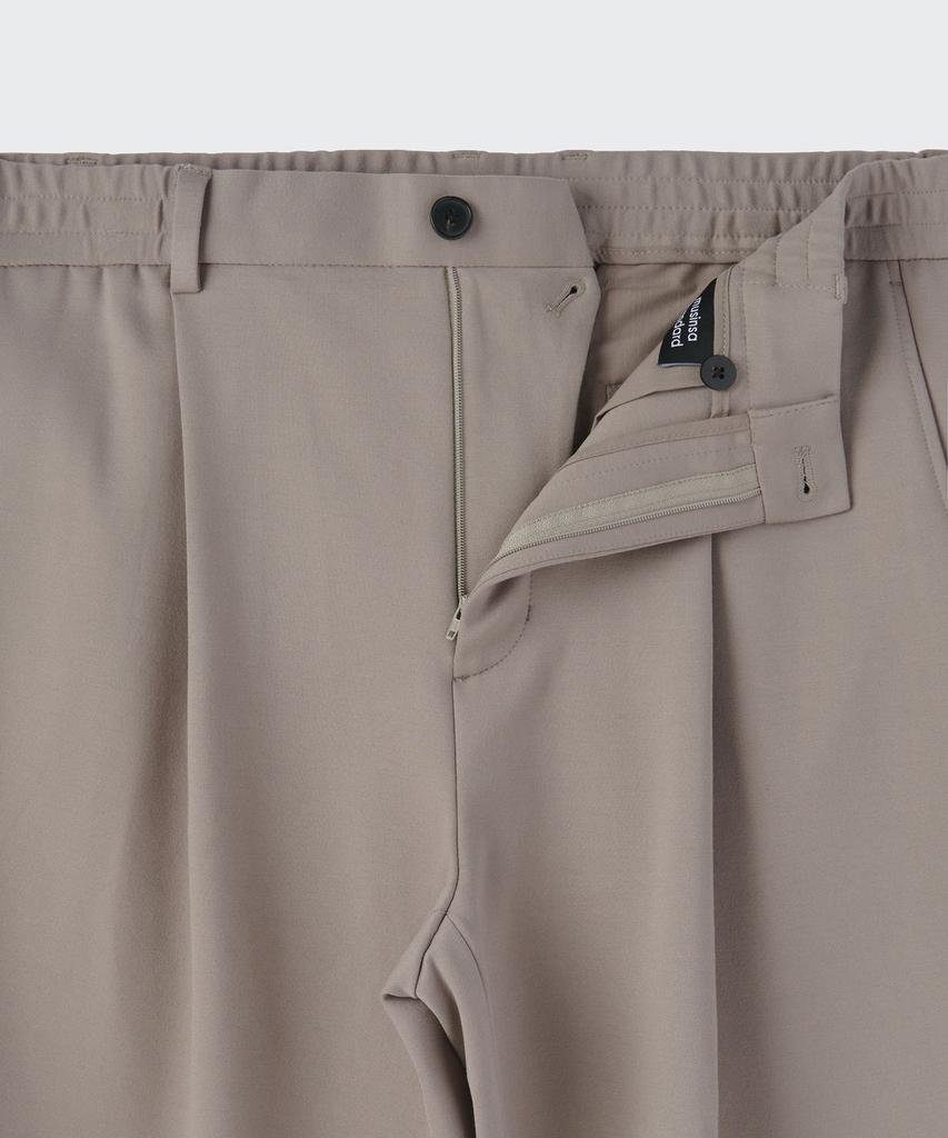 MUSINSA STANDARD Ponte One-Pleat Wide Cozy Half Slacks [Grayish Beige]