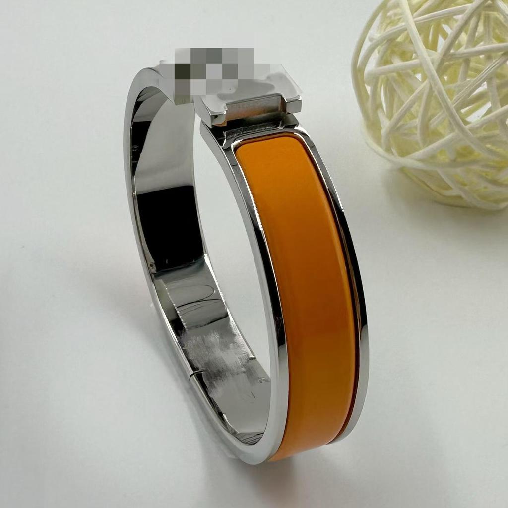 Браслет-бэнгл из эмалированной титановой стали 12 мм с буквой H - Европейский и американский модный браслет