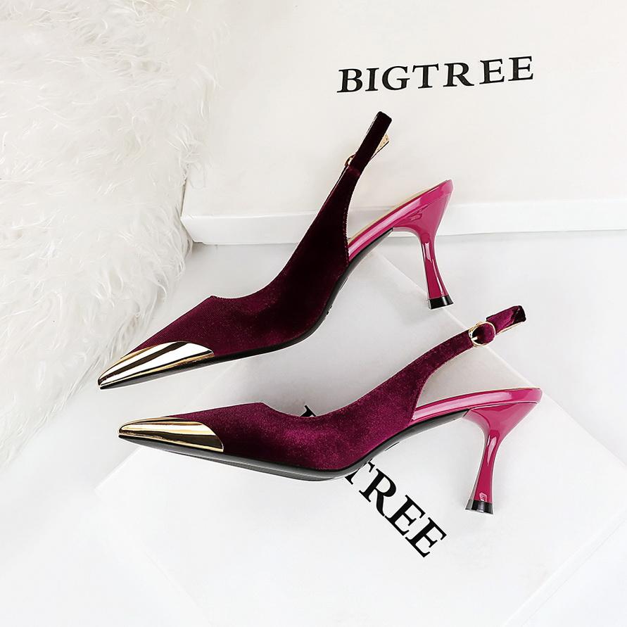 Женские модные банкетные бокалы для вина на высоких каблуках, замшевые одинарные туфли с металлическими острыми краями и выдолбленным задним ремешком