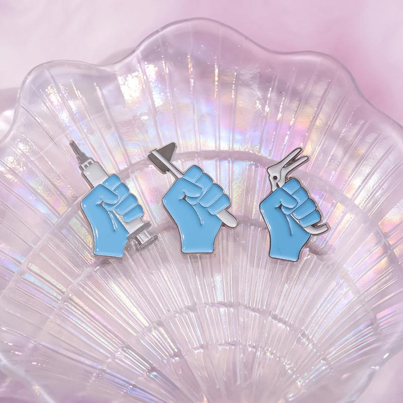 Unique Blue Medical Syringe Pin Badge Creative Cartoon Design For Doctors And Nurses