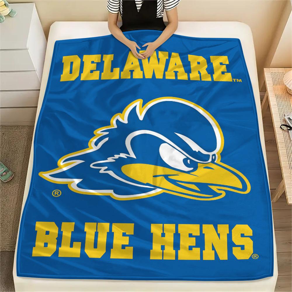 Delaware Fightin' Blue Hens Print Flannel Blanket High Quality Warm Comfortable Cover for All Seasons Perfect for Gifts Home Decor