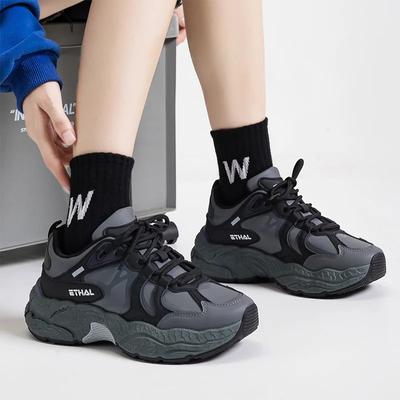 Осенние женские громоздкие кроссовки Модные кожаные панели Кроссовки Уличные повседневные туфли на толстой подошве Кроссовки на платформе Спортивные туфли для папы