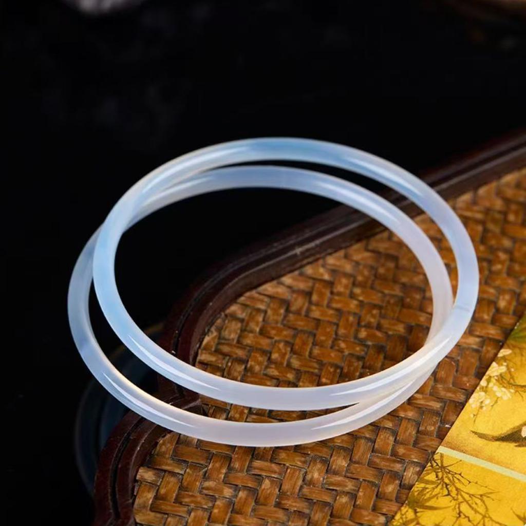 Moisturizing and transparent lychee frozen white moonlight fine strip double circle jingle bracelet, simple and versatile jade bracelet