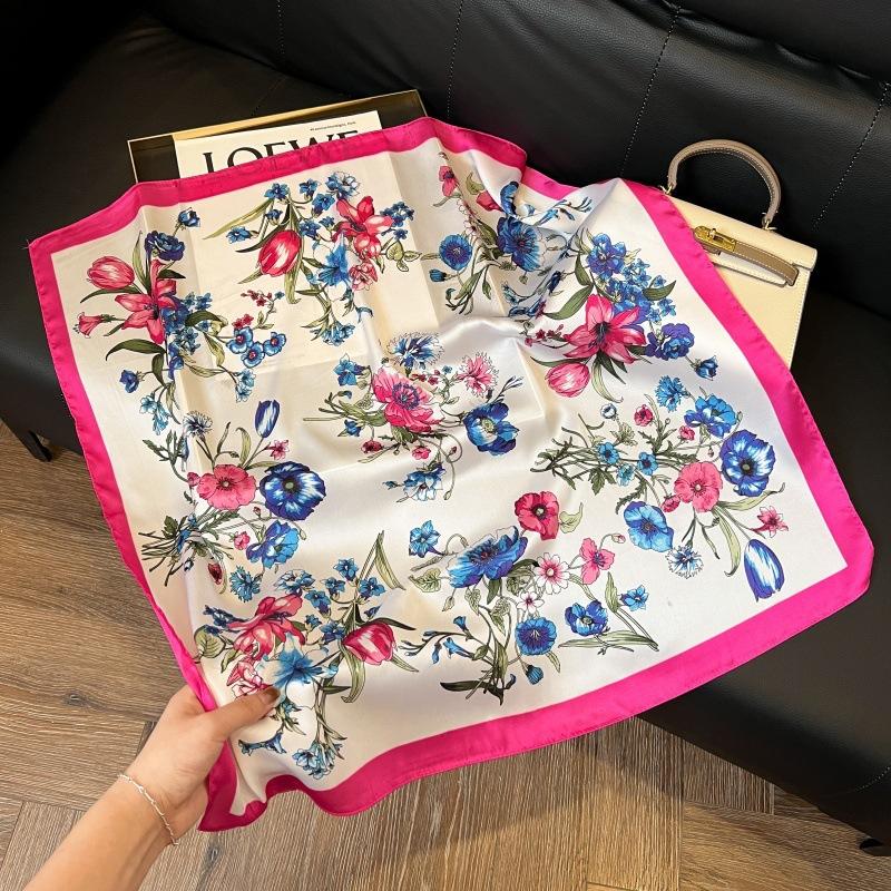 Spring and summer square scarf Korean version of women's scarf decorative binding wrist exquisite foreign style neck protection windproof headscarf