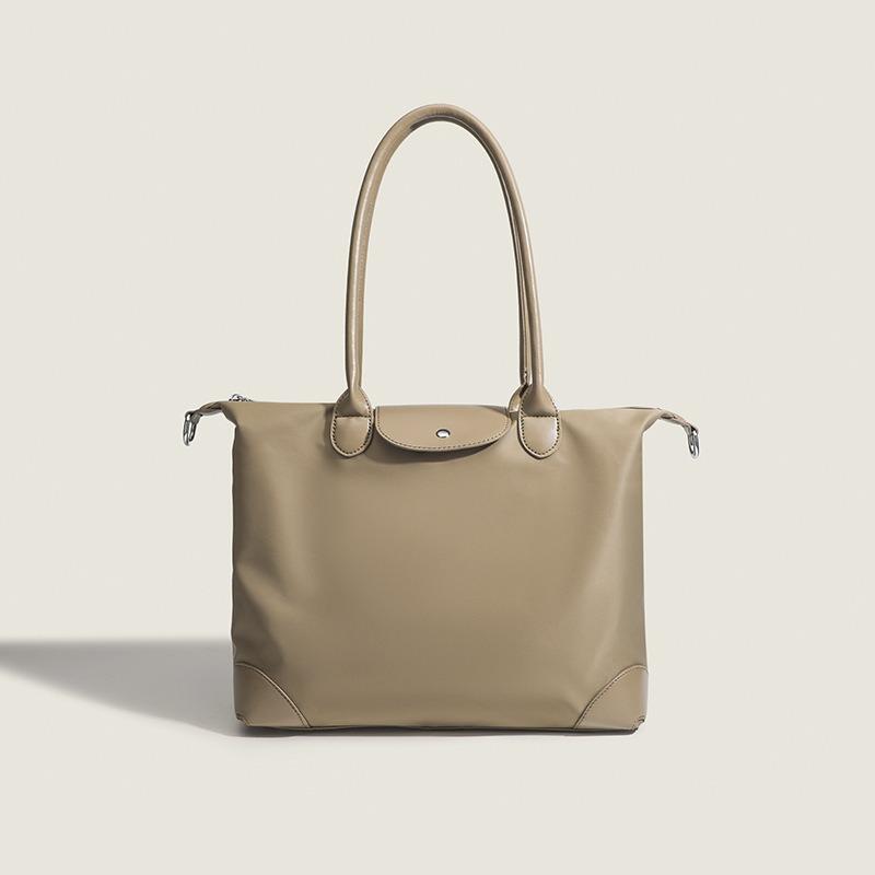 Водонепроницаемая нейлоновая ткань Большая вместительная дорожная сумка через плечо Tote Commuter Dumpling Bag Straddle Tote Bag