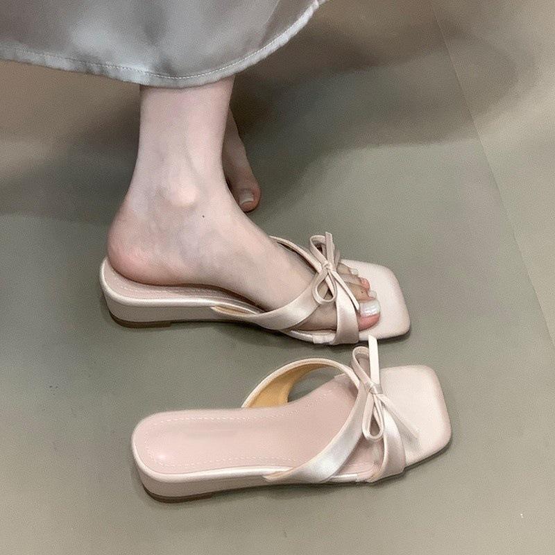Слипперы с квадратным носком в стиле феи, с перекрещенными ремешками и бантом, женские, лето 2025, прохладные шлепанцы для ношения с юбкой