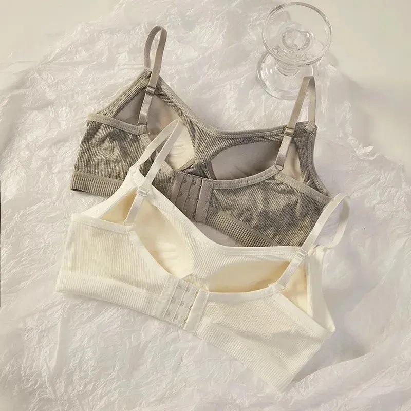 Красивая беспроводная спортивная майка-бандо с интегрированной грудной вставкой для женщин