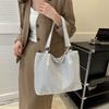 Spacious Trendy 2023 Summer Tote Bag Urban Style Soft Bucket Handbag For Women
