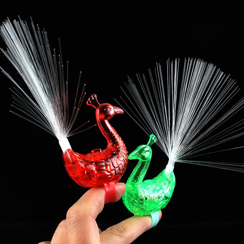 Хорошая светящаяся лампа на палец павлина, светящиеся светодиодные фонари, детские игрушки, украшения, звезды-павлины, светящиеся в темноте, детские светящиеся игрушки