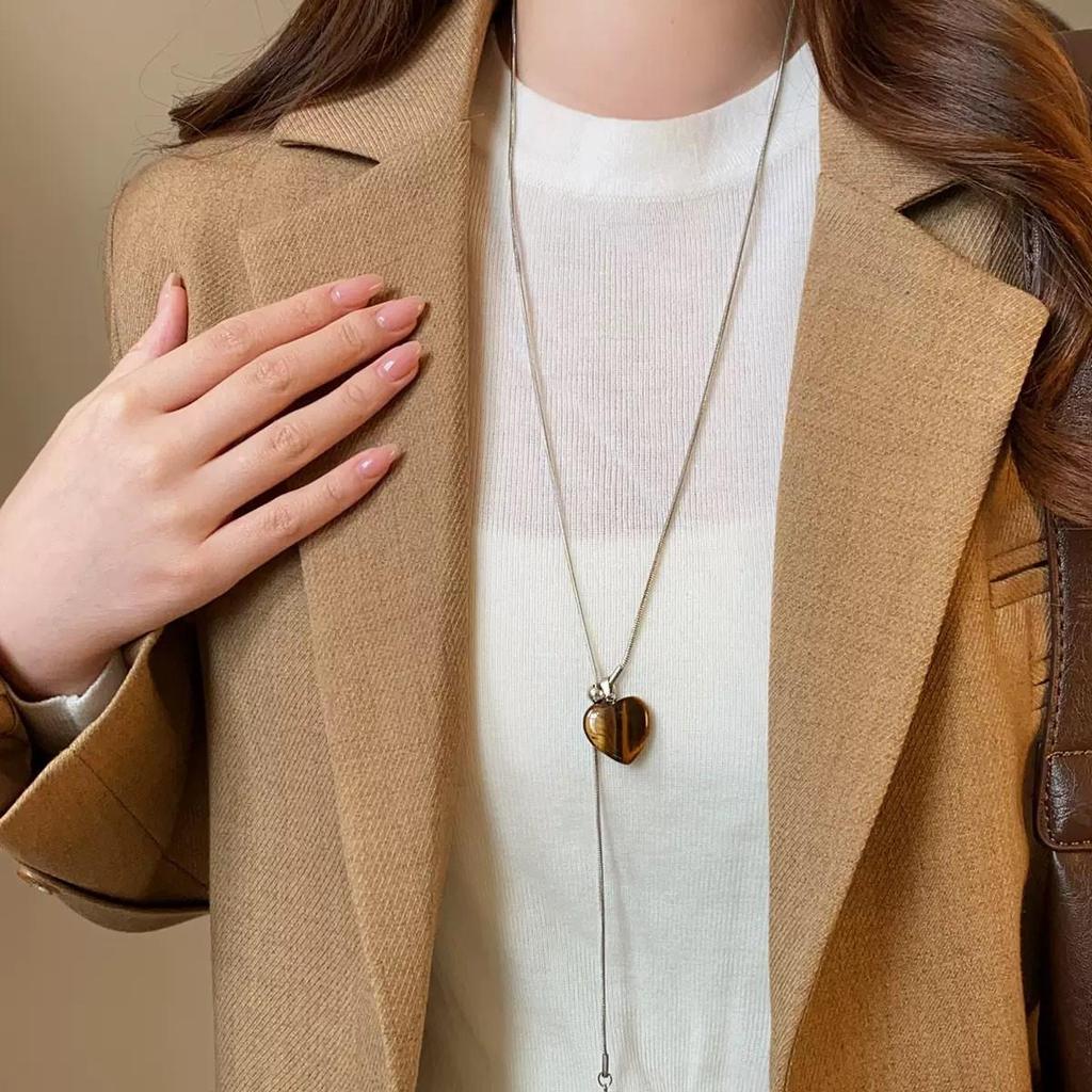 Tiger Eye Heart Pendant Long Necklace - Elegant Autumn/Winter Fashion Sweater Chain for Women