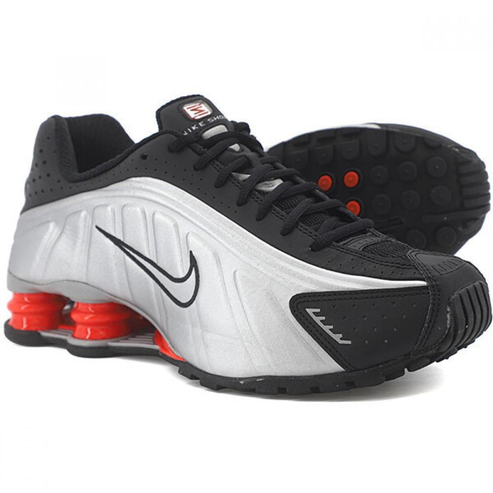 Nike Shox R4