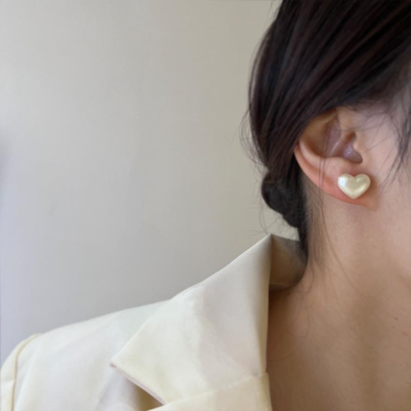 Винтажные милые красные серьги-пусеты в виде сердечек для женщин 2024 корейская модная подвеска свадебные аксессуары с цирконом подарок на годовщину