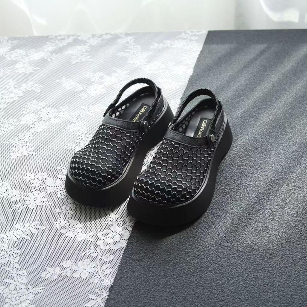 Модные универсальные нишевые дышащие сандалии, пляжная сумка, домашние тапочки, лето 2025, новинка