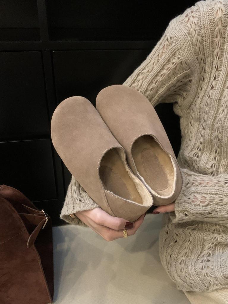 Туфли женские бархатные туфли Doudou осенью 2025 года новые большие уродливые милые туфли ретро две носят ленивые туфли